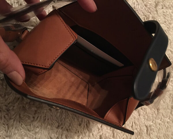 セリーヌ バッグ スーパーコピーローラ愛用 セリーヌ 2016SSNEW BOX ON STRAP TAN 106003ABC.04LU セリーヌ バッグ スーパーコピーローラ愛用 セリーヌ 2016SSNEW BOX ON STRAP TAN 106003ABC.04LU