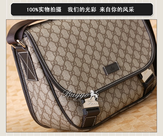 グッチ バッグ スーパーコピーグッチ ビニール 2012年春夏定番キャンバスGG柄斜め掛けショルダーバッグ 201732 FCIGX 8588 グッチ バッグ スーパーコピーグッチ ビニール 2012年春夏定番キャンバスGG柄斜め掛けショルダーバッグ 201732 FCIGX 8588