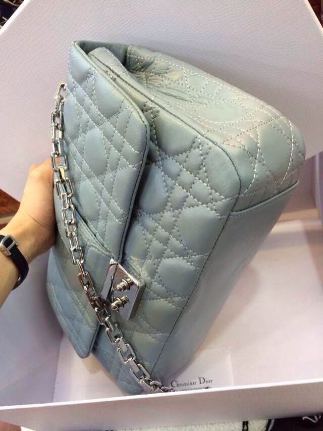 ディオール バッグ スーパーコピーM0215OGAI Miss ディオール in Lamb ディオール バッグ スーパーコピーM0215OGAI Miss ディオール in Lamb