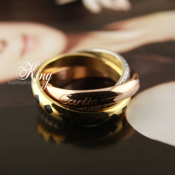 指輪 カルティエ トリニティリング 偽物 クラシカルモデル ri177 指輪 カルティエ トリニティリング 偽物 クラシカルモデル ri177