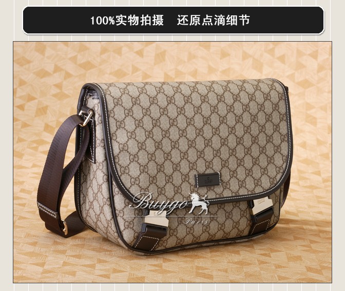 グッチ バッグ スーパーコピーグッチ ビニール 2012年春夏定番キャンバスGG柄斜め掛けショルダーバッグ 201732 FCIGX 8588 グッチ バッグ スーパーコピーグッチ ビニール 2012年春夏定番キャンバスGG柄斜め掛けショルダーバッグ 201732 FCIGX 8588