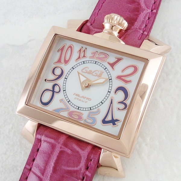 ガガミラノ ナポレオン40MM スーパーコピークォーツ 6031.1 チェリー皮 ホワイトシェル/マルチカラーアラビア