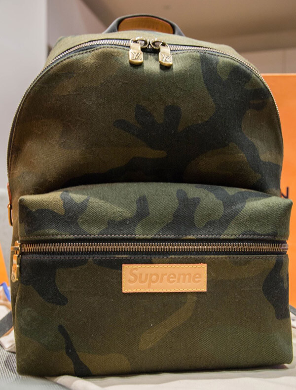 シュプリーム ルイヴィトン コピー M44200 Apollo Backpack カモフラージ ュアポロバックパック カーキ