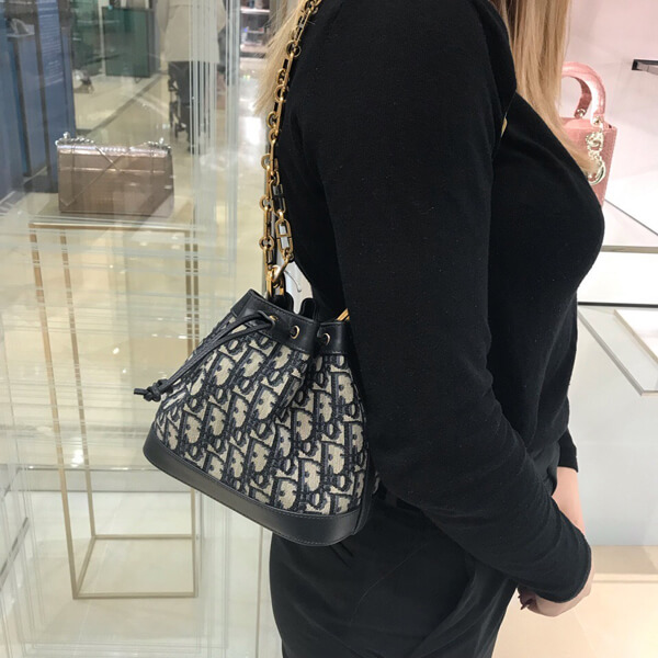 日本未入荷!【ディオール ショルダーバッグ】Oblique Miss ディオール S Size ☆2色 20022314 日本未入荷!【ディオール ショルダーバッグ】Oblique Miss ディオール S Size ☆2色 20022314