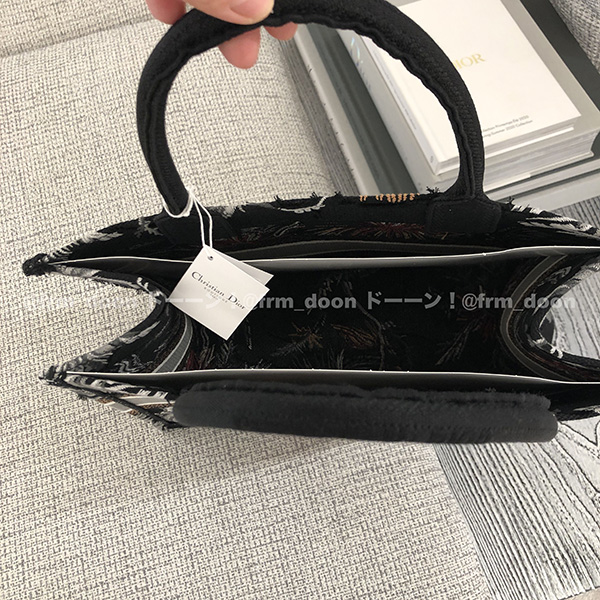 ディオール ブックトート コピー 2020SS新作 ディオール BOOK TOTE S フラワー ブラック M1296ZWFC M911 ディオール ブックトート コピー 2020SS新作 ディオール BOOK TOTE S フラワー ブラック M1296ZWFC M911