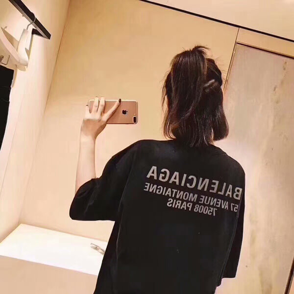 バレンシアガ tシャツ 偽物 100% コットン 主役級なTシャツは1枚でシンプルに バレンシアガ tシャツ 偽物 100% コットン 主役級なTシャツは1枚でシンプルに
