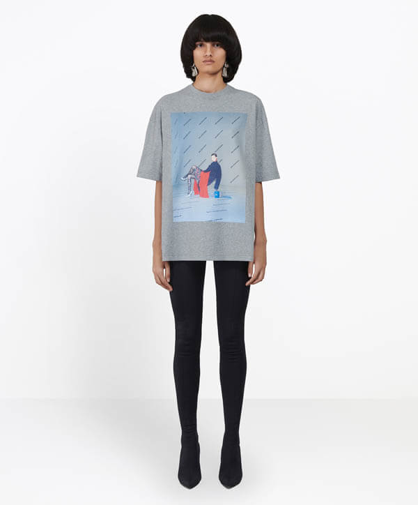 バレンシアガ tシャツ 偽物 518217TAV458023 バレンシアガ フォトシュート オーバーサイズ トップス バレンシアガ tシャツ 偽物 518217TAV458023 バレンシアガ フォトシュート オーバーサイズ トップス