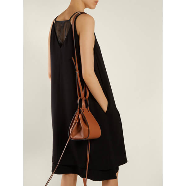 春夏新作 ロエベスーパーコピー ロエベ★完売続出ハンモックミニ レザートート 春夏新作 ロエベスーパーコピー ロエベ★完売続出ハンモックミニ レザートート