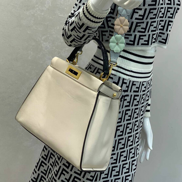 フェンディスーパーコピー フェンディ持ち手 人気 SELLERIA PEEKABOO 8BN2903PEF0K14 フェンディスーパーコピー フェンディ持ち手 人気 SELLERIA PEEKABOO 8BN2903PEF0K14