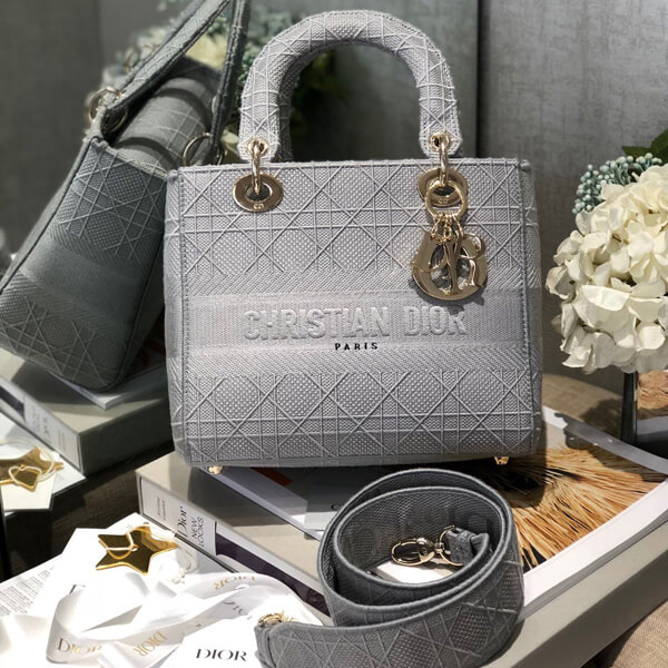 ディオール★LADY ディオール コピーエンブロイダリー カナージュ バッグM0565OREY_M950 ディオール★LADY ディオール コピーエンブロイダリー カナージュ バッグM0565OREY_M950