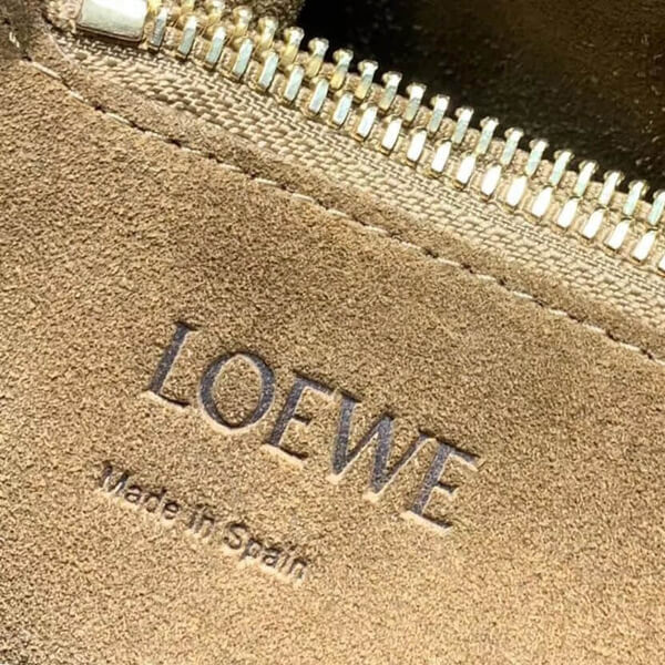 新作限定ロエベ ゲートトップハンドルバッグ スーパーコピー ロエベ gate top handle71I-3E8018 新作限定ロエベ ゲートトップハンドルバッグ スーパーコピー ロエベ gate top handle71I-3E8018