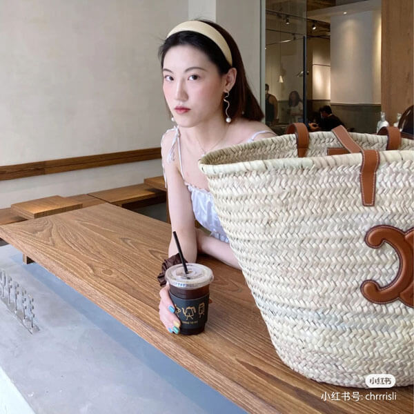 【大人気!セリーヌ】セリーヌ かごバッグ 偽物 トリオンフ バスケット Large Triomphe バスケット 192492CGG.04LU 【大人気!セリーヌ】セリーヌ かごバッグ 偽物 トリオンフ バスケット Large Triomphe バスケット 192492CGG.04LU