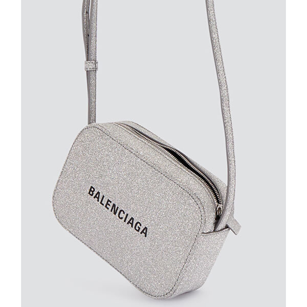 バレンシアガ バッグ 安い ショルダーバッグ コピー エブリデイ カメラバッグ XS グレー BAL GREY(1165) バレンシアガ バッグ 安い ショルダーバッグ コピー エブリデイ カメラバッグ XS グレー BAL GREY(1165)