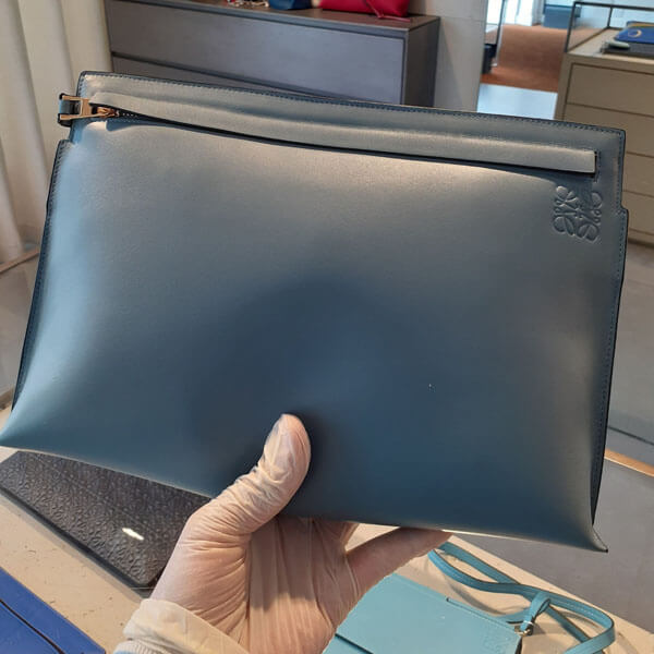 ロエベゲートバッグ 使い勝手 ロエベ T Pouch Bag/ショルダーバッグ 送料込み!126.57.R77 ロエベゲートバッグ 使い勝手 ロエベ T Pouch Bag/ショルダーバッグ 送料込み!126.57.R77