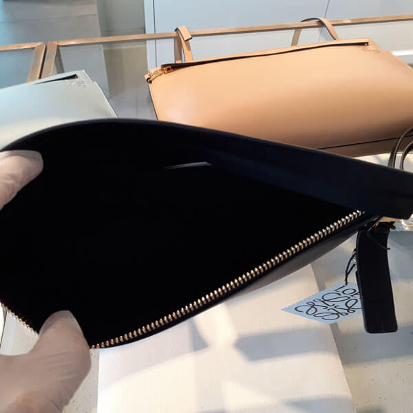 ロエベゲートバッグ 使い勝手 ロエベ T Pouch Bag/ショルダーバッグ 送料込み!126.57.R77 ロエベゲートバッグ 使い勝手 ロエベ T Pouch Bag/ショルダーバッグ 送料込み!126.57.R77