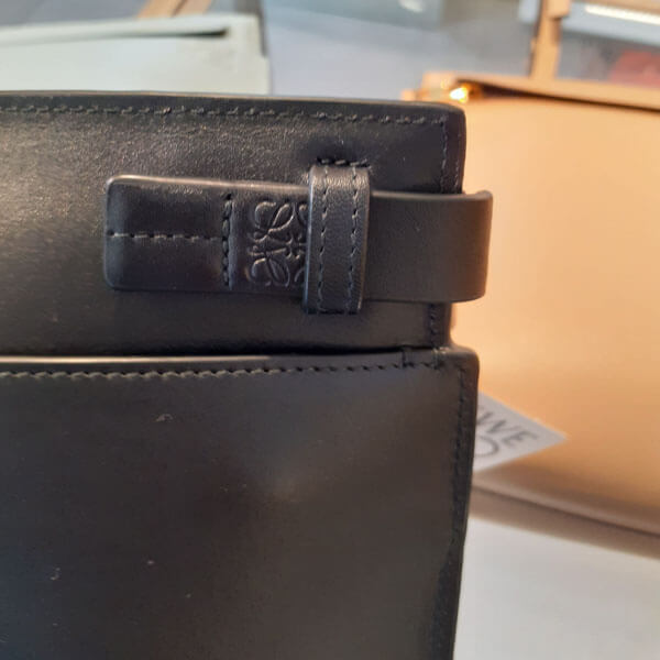 ロエベゲートバッグ 使い勝手 ロエベ T Pouch Bag/ショルダーバッグ 送料込み!126.57.R77 ロエベゲートバッグ 使い勝手 ロエベ T Pouch Bag/ショルダーバッグ 送料込み!126.57.R77