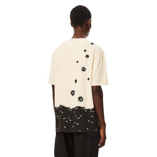 素敵に着こなしてますね ロエベ トトロ tシャツ 21SS ダストバニー コピー H848341X01 素敵に着こなしてますね ロエベ トトロ tシャツ 21SS ダストバニー コピー H848341X01