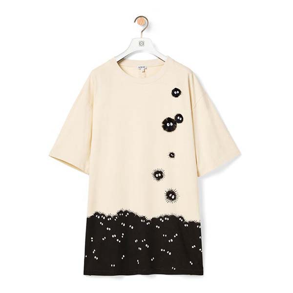 素敵に着こなしてますね ロエベ トトロ tシャツ 21SS ダストバニー コピー H848341X01 素敵に着こなしてますね ロエベ トトロ tシャツ 21SS ダストバニー コピー H848341X01