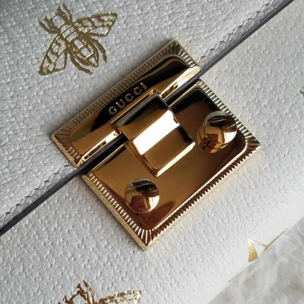 破格値 グッチ(グッチ) GG Ladies Bee Wallet 三つ折り財布 偽物 453155 DJ2KG 9089 破格値 グッチ(グッチ) GG Ladies Bee Wallet 三つ折り財布 偽物 453155 DJ2KG 9089