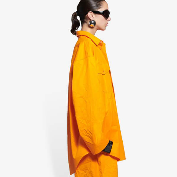 バレンシアガ◆OVERSIZE ボタンダウンシャツ 偽物 658806TKP077541 バレンシアガ◆OVERSIZE ボタンダウンシャツ 偽物 658806TKP077541