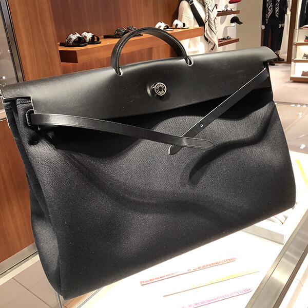 エルメス 2020"HERBAG ZIP Retourne Cabine"NOIR/TOILE MILITAIRE エルメス 2020"HERBAG ZIP Retourne Cabine"NOIR/TOILE MILITAIRE