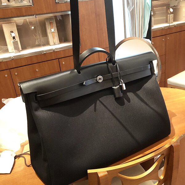 エルメス 2020"HERBAG ZIP Retourne Cabine"NOIR/TOILE MILITAIRE エルメス 2020"HERBAG ZIP Retourne Cabine"NOIR/TOILE MILITAIRE