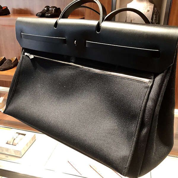 エルメス 2020"HERBAG ZIP Retourne Cabine"NOIR/TOILE MILITAIRE エルメス 2020"HERBAG ZIP Retourne Cabine"NOIR/TOILE MILITAIRE