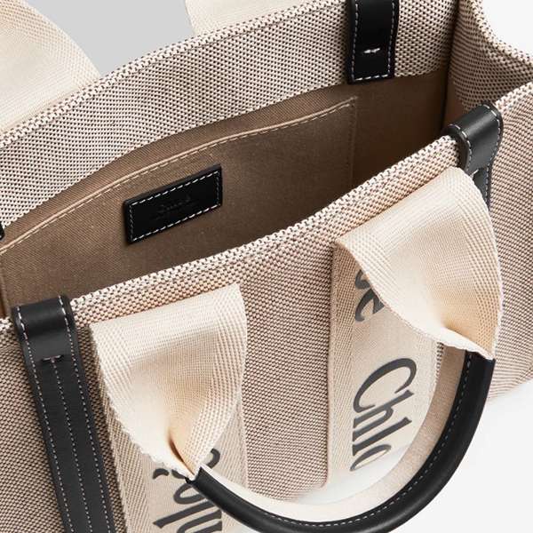 クロエ☆SMALL WOODY TOTE BAG☆スモールトートバッグ CHC21US385E6690U クロエ☆SMALL WOODY TOTE BAG☆スモールトートバッグ CHC21US385E6690U