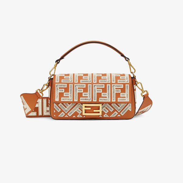 【フェンディ】フェンディ/FF刺繍入りブラウンレザーバッグ 8BR600AF2QF1C0G 【フェンディ】フェンディ/FF刺繍入りブラウンレザーバッグ 8BR600AF2QF1C0G
