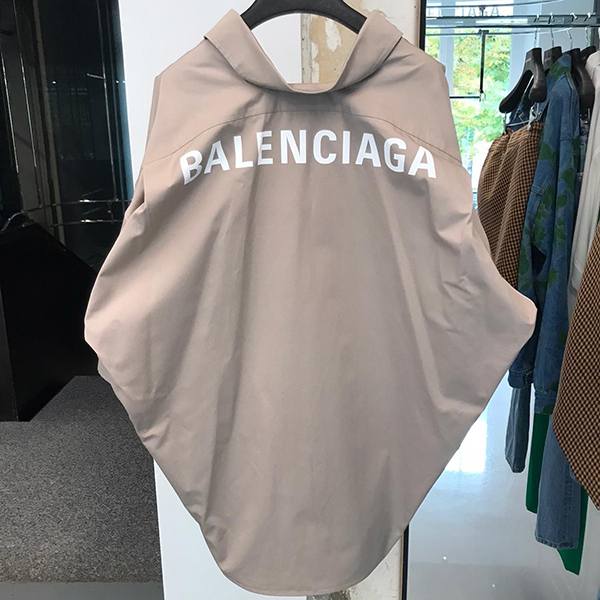 バレンシアガ ポプリン スウィング シャツ コピー 622051 TIM39 バレンシアガ ポプリン スウィング シャツ コピー 622051 TIM39