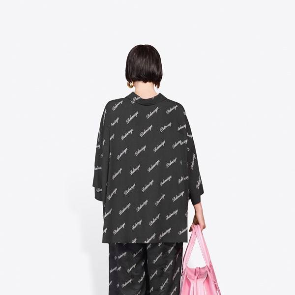 新作★ バレンシアガ★オーバーサイズロゴシャツ 偽物 595038TJLY91070 新作★ バレンシアガ★オーバーサイズロゴシャツ 偽物 595038TJLY91070