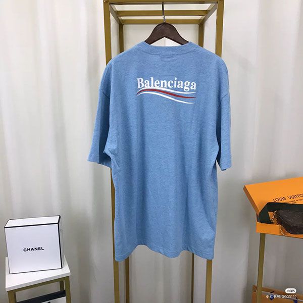 バレンシアガ tシャツ 偽物 レディース ブラック半袖 バレンシアガ パロディ 556102 TAV44 1000 バレンシアガ tシャツ 偽物 レディース ブラック半袖 バレンシアガ パロディ 556102 TAV44 1000