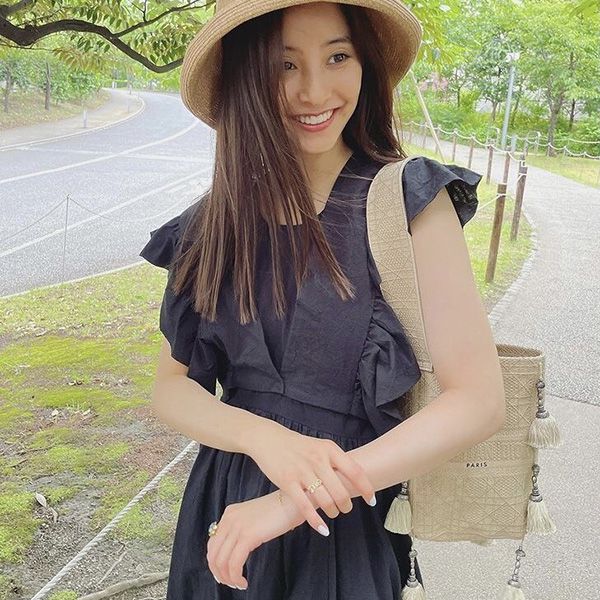 新木優子さん愛用★【ディオール】 D-BUBBLE バケットバッグ偽物M1276VREZ_M925 新木優子さん愛用★【ディオール】 D-BUBBLE バケットバッグ偽物M1276VREZ_M925
