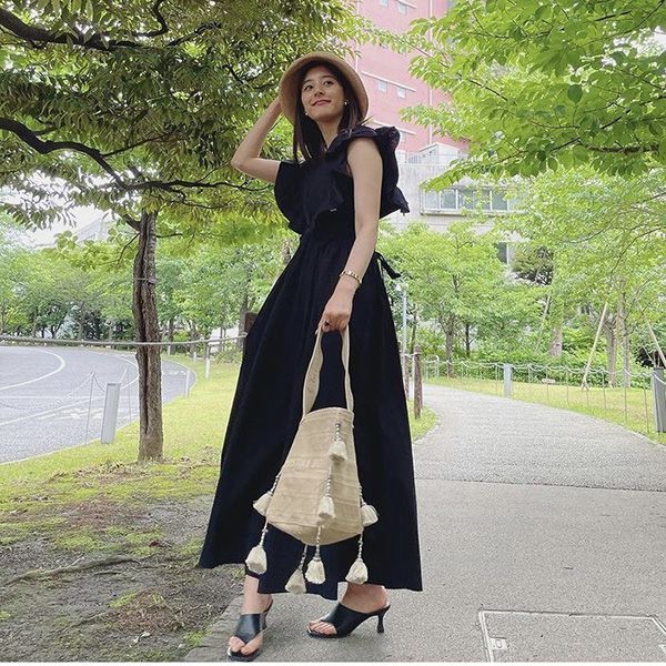 新木優子さん愛用★【ディオール】 D-BUBBLE バケットバッグ偽物M1276VREZ_M925 新木優子さん愛用★【ディオール】 D-BUBBLE バケットバッグ偽物M1276VREZ_M925