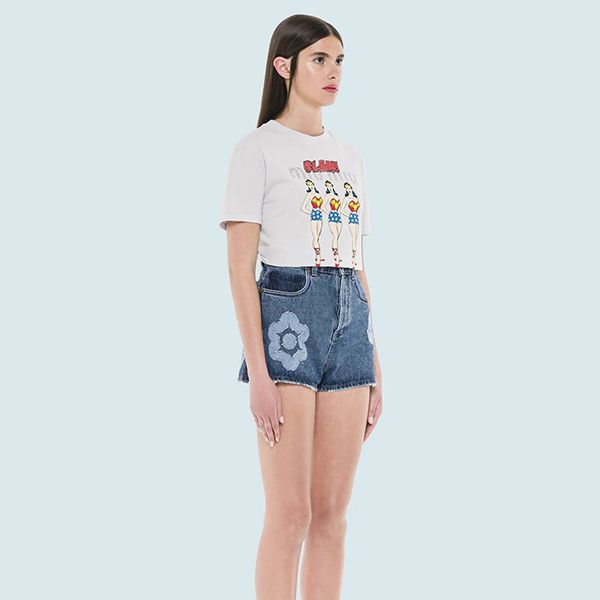 【ミュウミュウ】ワンダーウーマンプリント ロゴTシャツ偽物