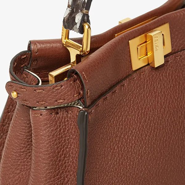 フェンディ☆PEEKABOO MINI☆ピーカブー ミニショルダーコピー 2WAY 8BN244ADYYF1EYC フェンディ☆PEEKABOO MINI☆ピーカブー ミニショルダーコピー 2WAY 8BN244ADYYF1EYC