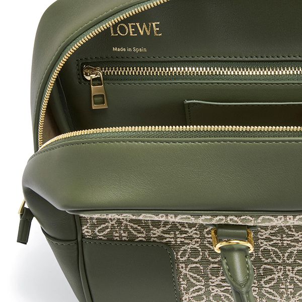 国内即発 ロエベ ハンドバッグ 偽物☆アマソナ28バッグ アナグラムジャガードカーフ A039N08X02 国内即発 ロエベ ハンドバッグ 偽物☆アマソナ28バッグ アナグラムジャガードカーフ A039N08X02