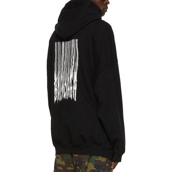 バレンシアガ バーコード ロゴ オーバーサイズ パーカーコピー 651799TKVE61070 バレンシアガ バーコード ロゴ オーバーサイズ パーカーコピー 651799TKVE61070