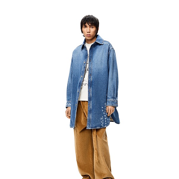 ロエベ デニムジャケット コピー*新作*プリント オーバーサイズ デニムシャツジャケットH526Y05W24 ロエベ デニムジャケット コピー*新作*プリント オーバーサイズ デニムシャツジャケットH526Y05W24