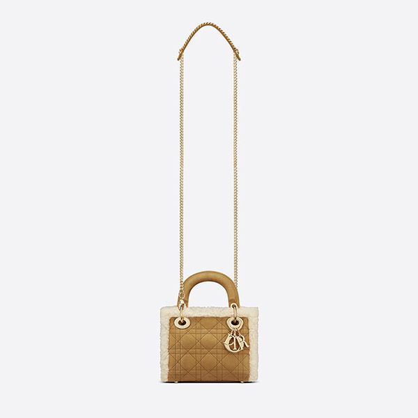 レディディオール 偽物 ミニバッグ カナージュ シアリング M0505OMMJ_M925 レディディオール 偽物 ミニバッグ カナージュ シアリング M0505OMMJ_M925