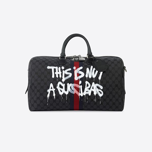 バレンシアガ*ハッカー プロジェクト 偽物 グラフィティ ミディアム キャンバス ダッフルバッグ 6801242104T1169 バレンシアガ*ハッカー プロジェクト 偽物 グラフィティ ミディアム キャンバス ダッフルバッグ 6801242104T1169