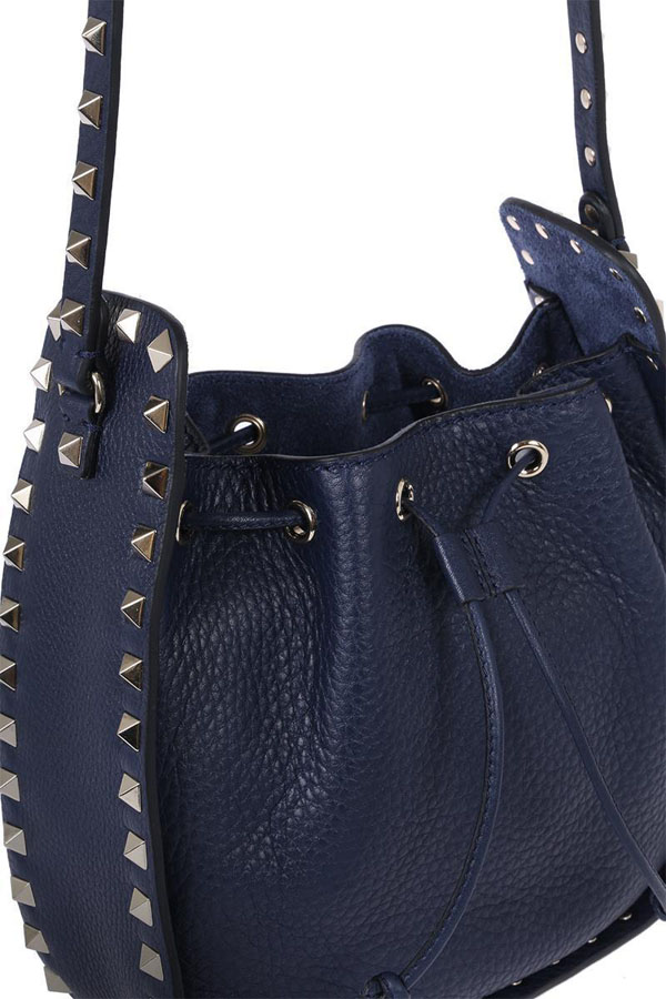 VALENTINO GARAVANI レザーロックスタッズ バケットバッグ 巾着バケットW2B0178VSFM30 ヴァレンティノ バッグ スタッズ コピー