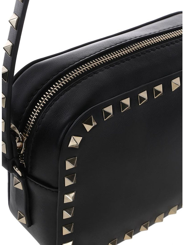 VALENTINO ロックスタッズ クロスボディ ショルダーバッグ ポシェット ヴァレンティノ バッグ スタッズ コピー