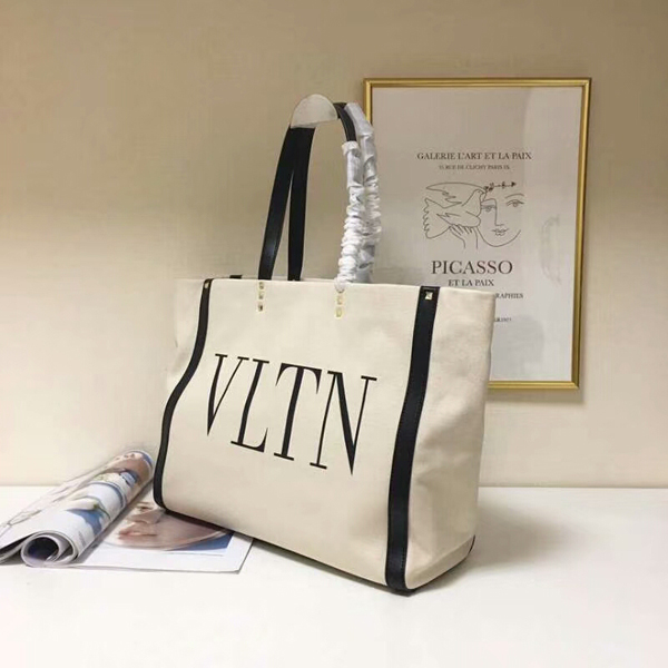 ヴァレンティノ トートバッグスーパーコピー Valentino 19AW新作 大人気 Vltnトートバッグ